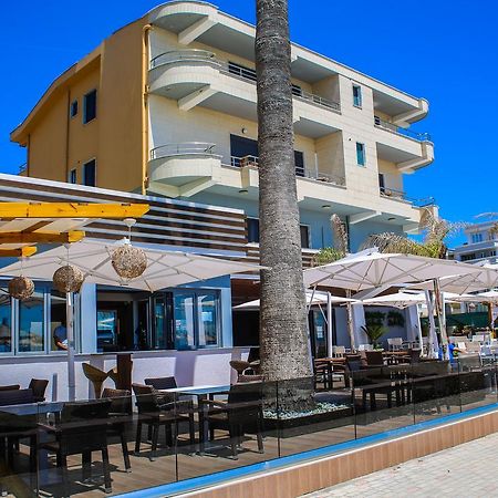 Hotel La Quercia Durres Exterior photo